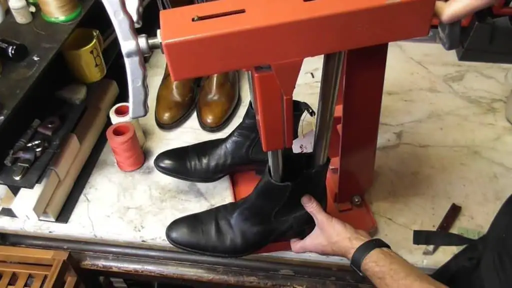 How To Stretch Steel Toe Work Boots