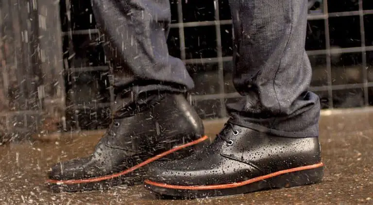 hiking boots that can get wet