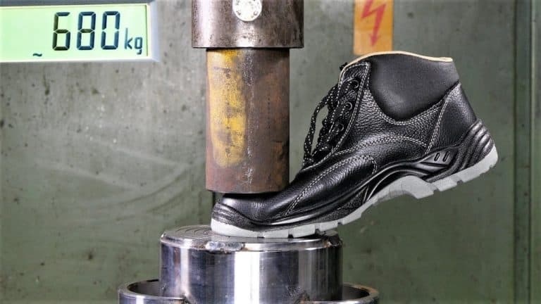 difference between alloy and composite toe