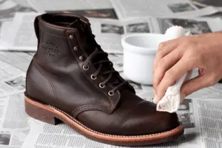 how to get creases out of leather boots