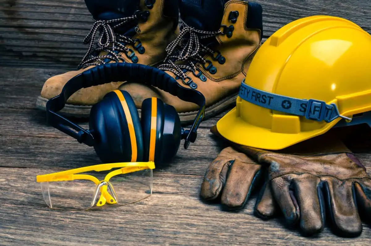 what-to-wear-on-a-construction-site-as-a-worker-work-gearz