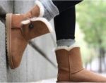 Wear Socks With Uggs