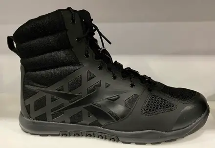 Breathable mesh lined boots